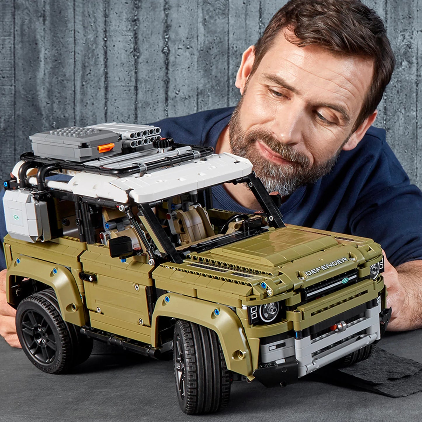 Land Rover Defender-LEGO Technic