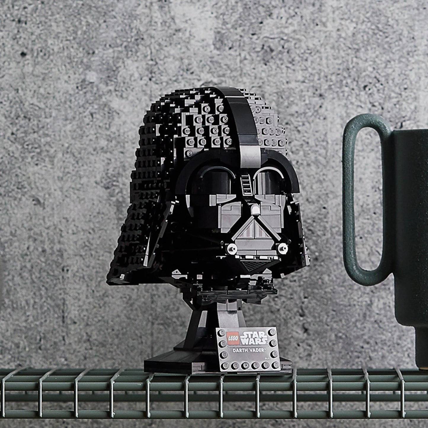 Darth Vader Helmet - LEGO Star Wars