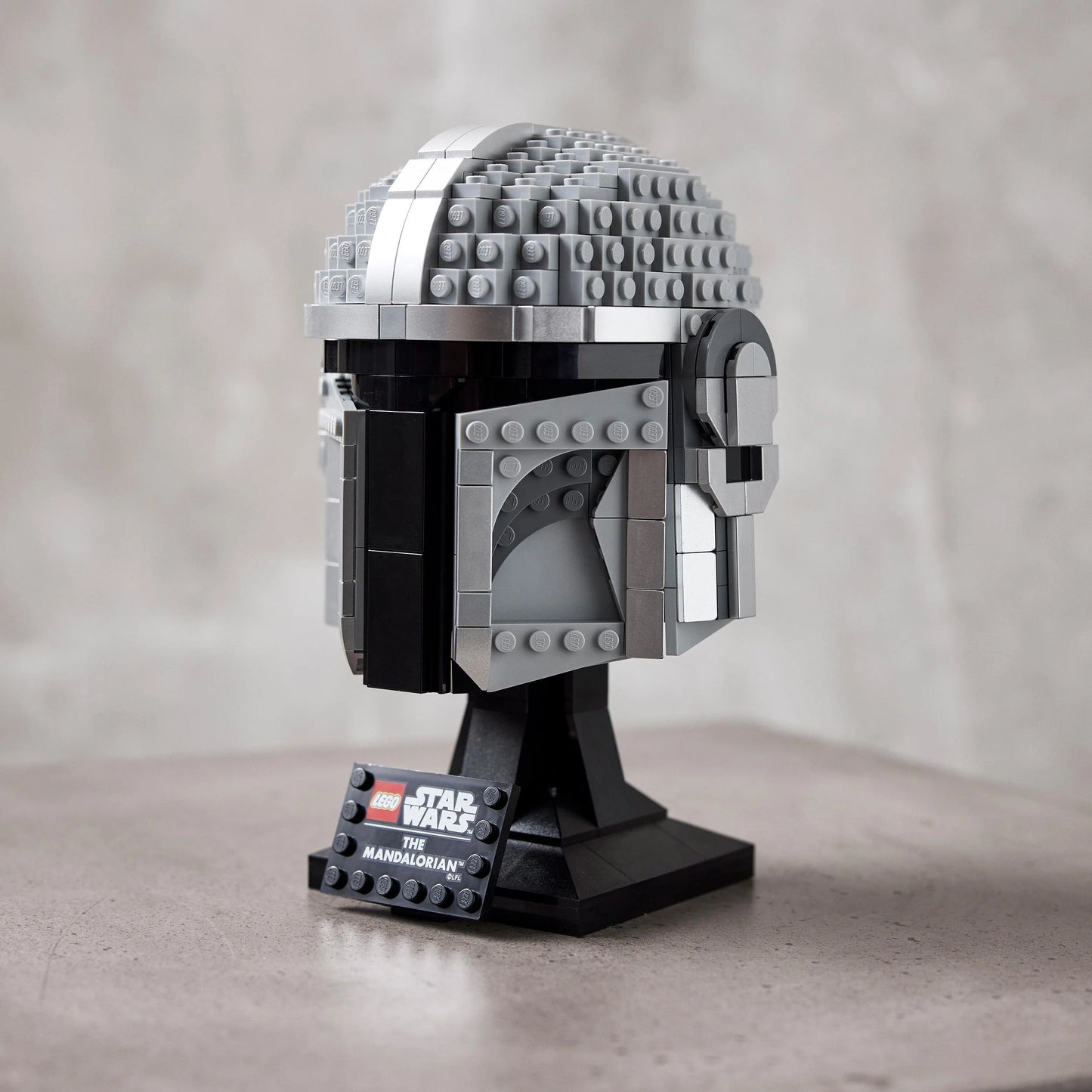 The Mandalorian Helm-LEGO Star Wars